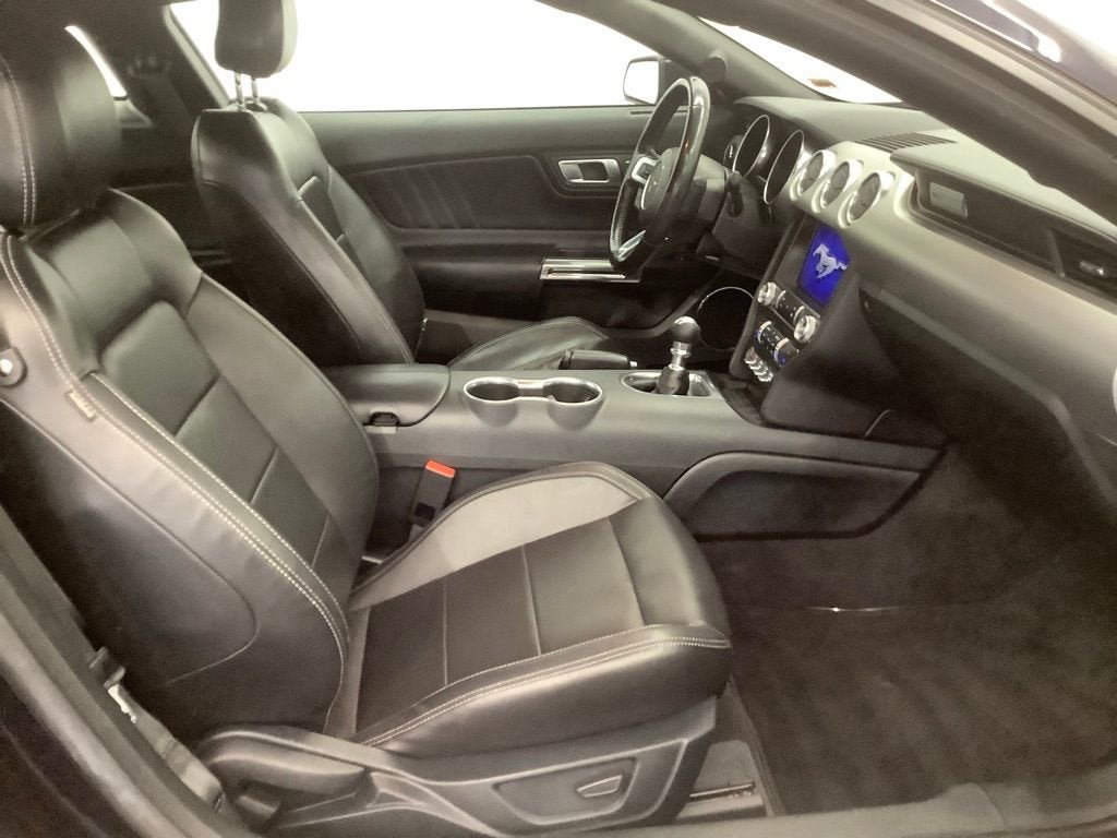 2021 Ford Mustang EcoBoost