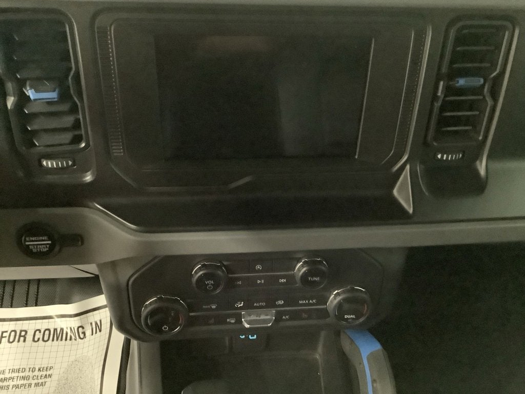 2023 Ford Bronco Base