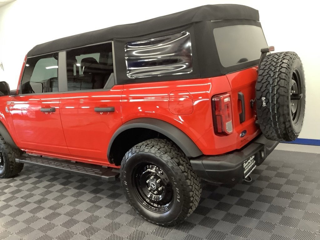 2023 Ford Bronco Base