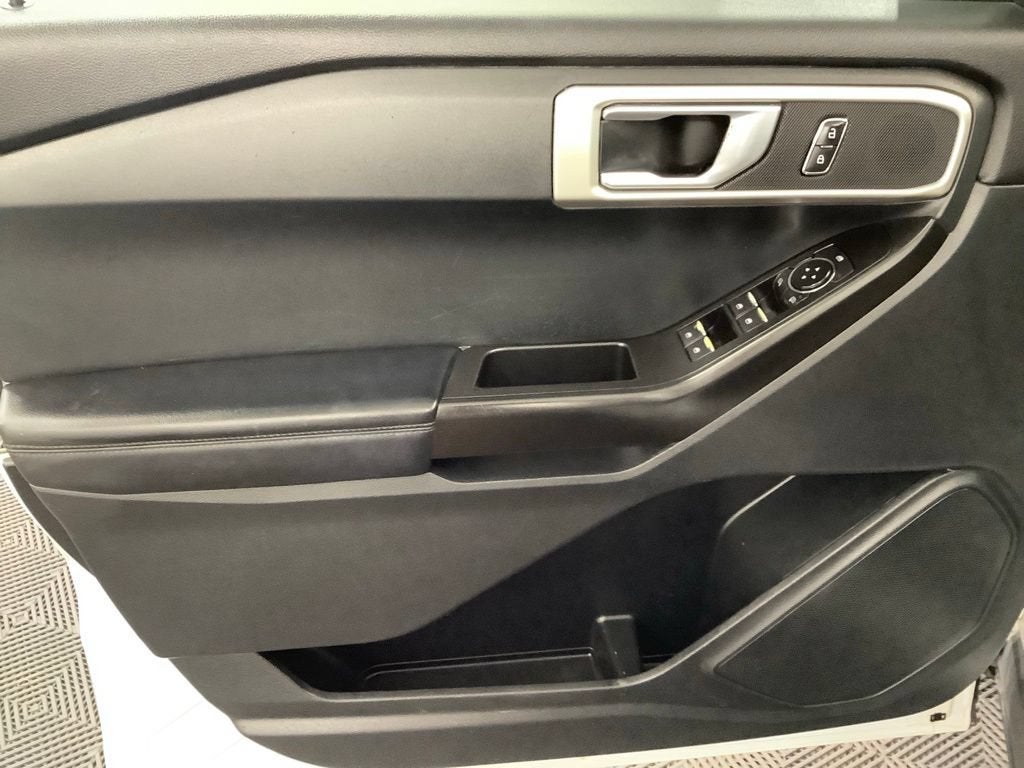 2020 Ford Explorer Base