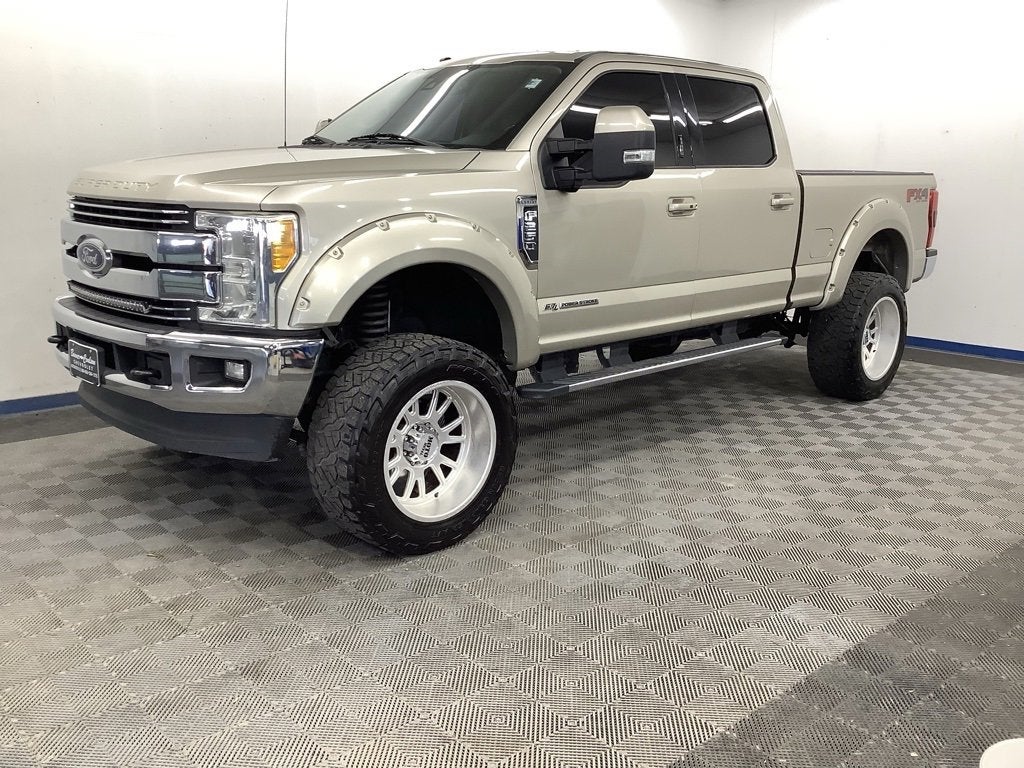 2017 Ford Super Duty F-250 SRW Lariat