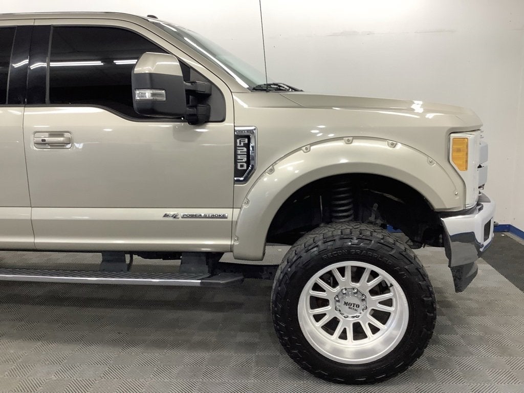 2017 Ford Super Duty F-250 SRW Lariat