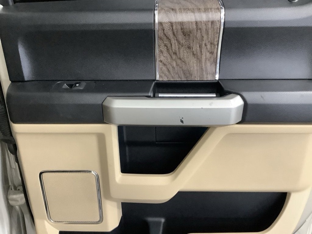 2017 Ford Super Duty F-250 SRW Lariat