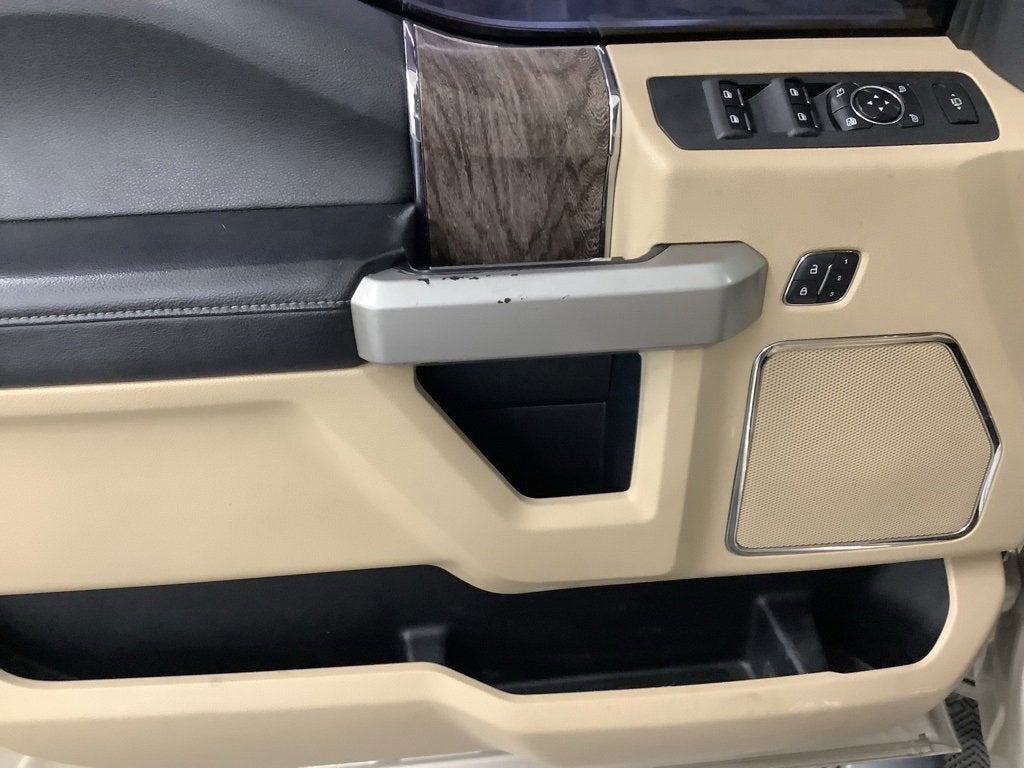 2017 Ford Super Duty F-250 SRW Lariat