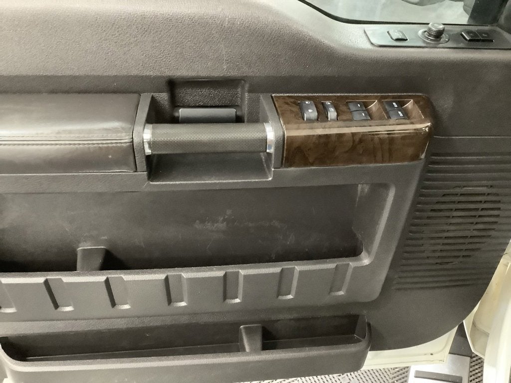 2015 Ford Super Duty F-250 SRW Lariat