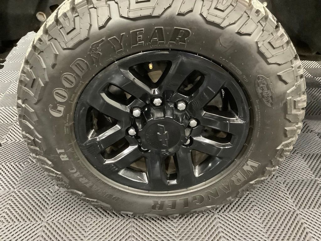 Used 2019 Chevrolet Silverado 2500HD LTZ with VIN 1GC1KTEY5KF235735 for sale in Kansas City