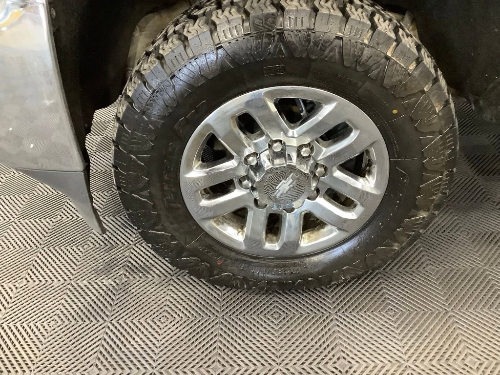 Used 2017 Chevrolet Silverado 2500HD LTZ with VIN 1GC1KWEY5HF219500 for sale in Kansas City