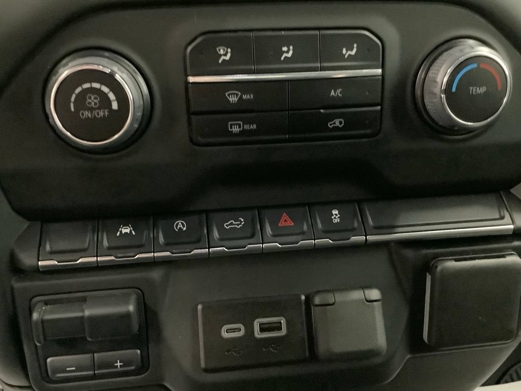 2025 Chevrolet Silverado 1500 Custom