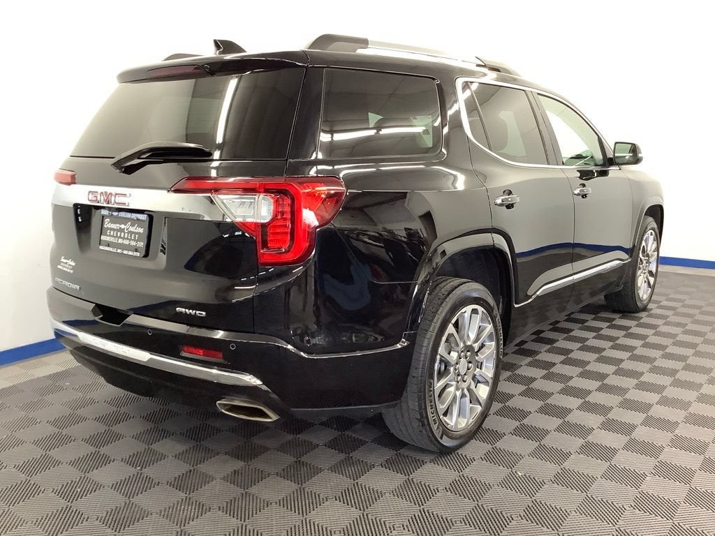 2023 GMC Acadia Denali