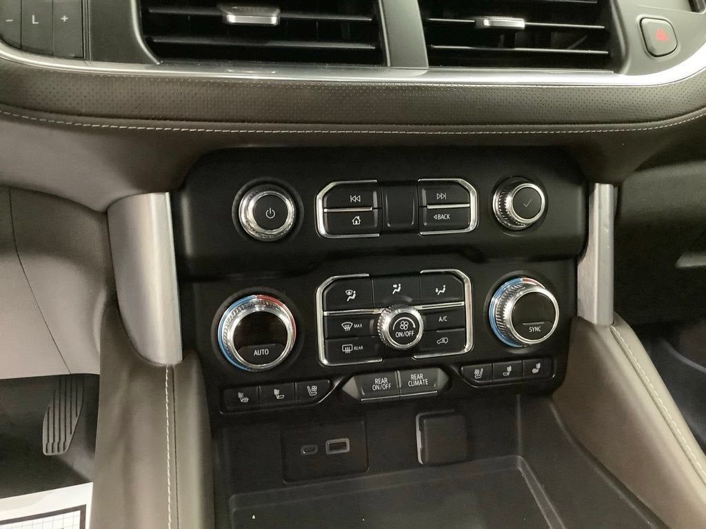 2022 GMC Yukon SLT