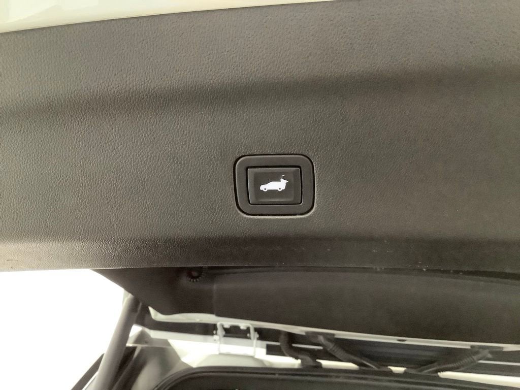 2021 GMC Yukon Denali - Photo 27
