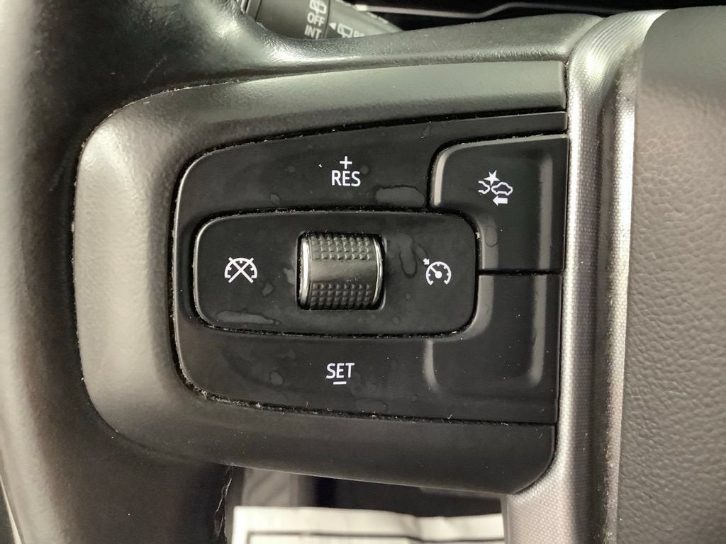 2022 GMC Yukon XL SLE