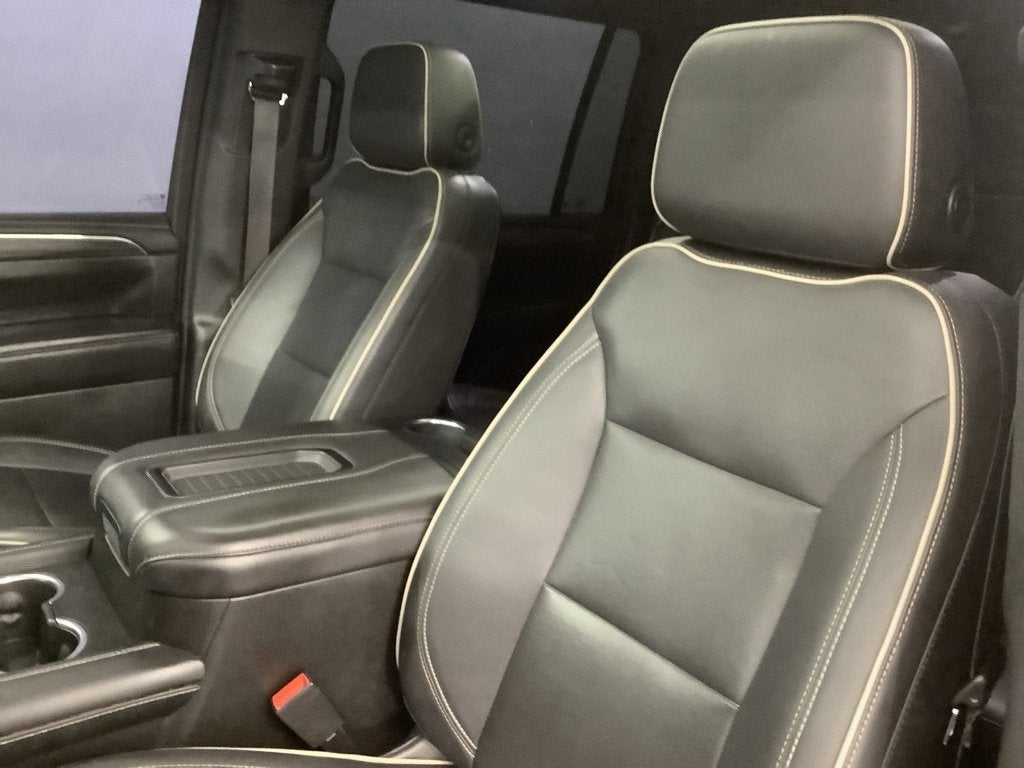 2022 GMC Yukon XL SLT