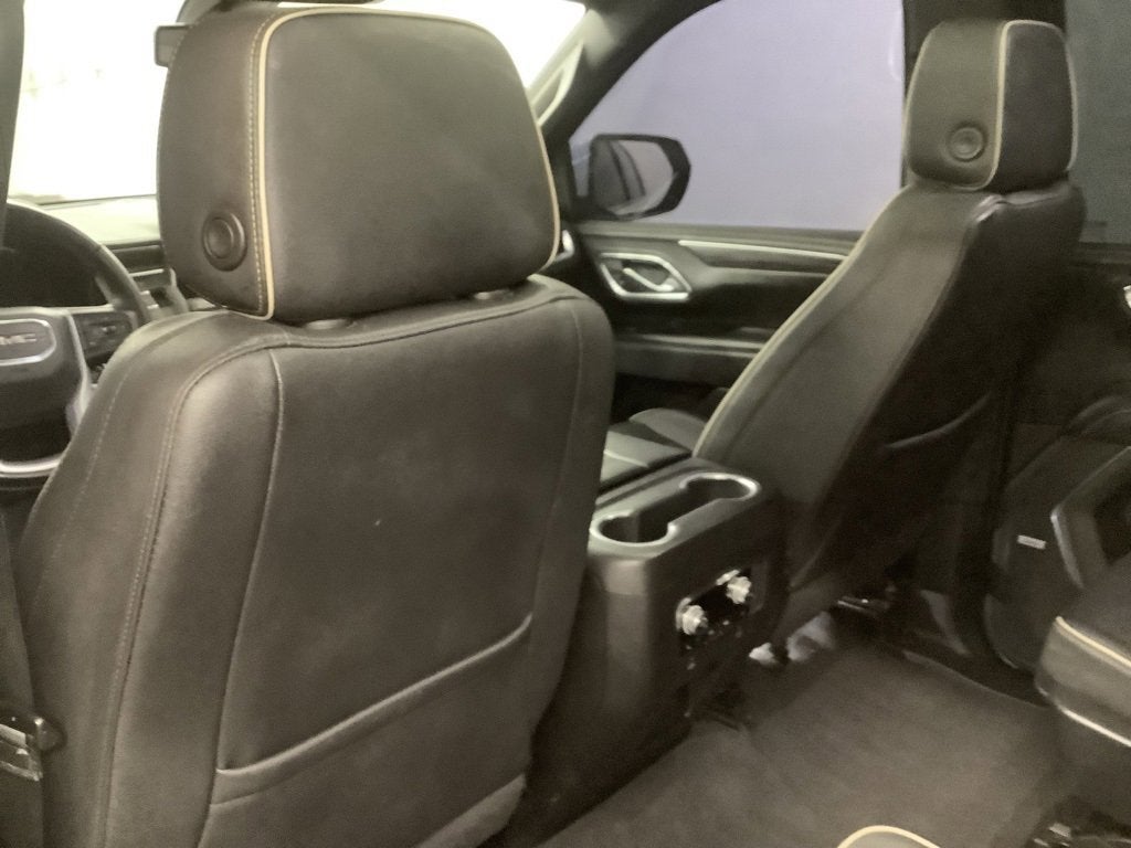 2022 GMC Yukon XL SLT