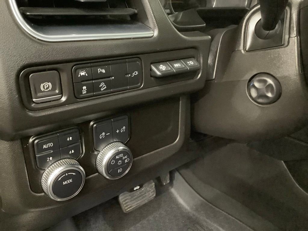 2021 GMC Yukon XL AT4