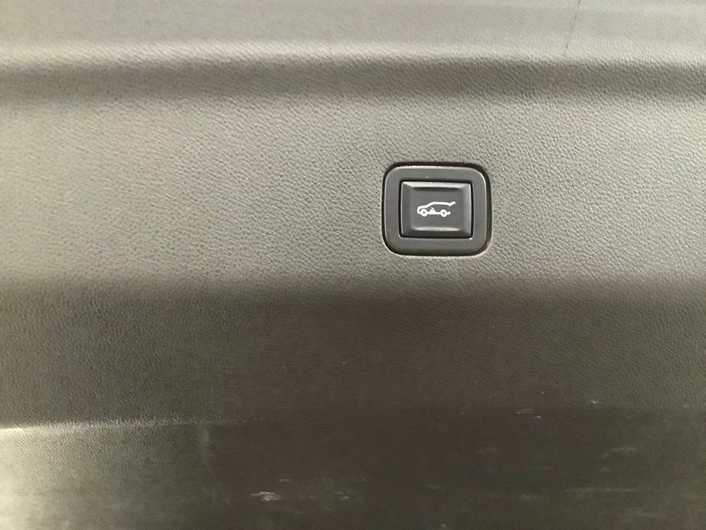 2021 GMC Yukon XL AT4