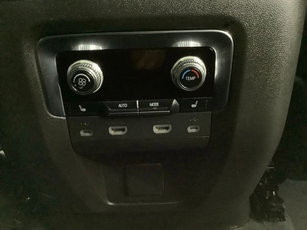 2021 GMC Yukon XL AT4