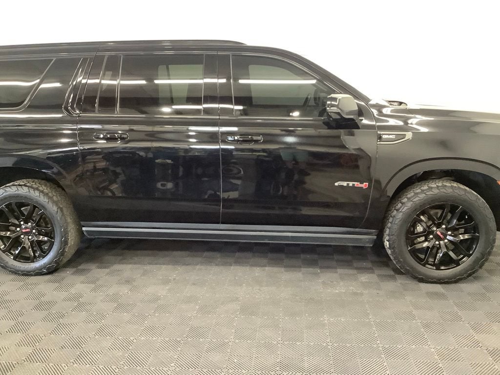 2021 GMC Yukon XL AT4