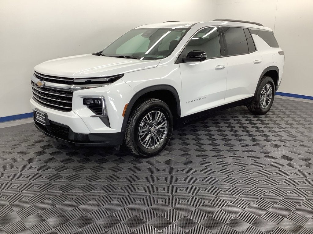 2024 Chevrolet Traverse LT