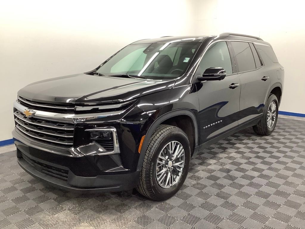 2024 Chevrolet Traverse LT