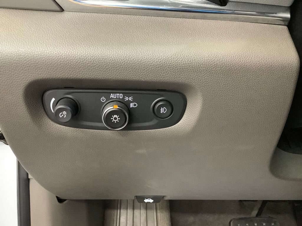 2020 Chevrolet Traverse LT Leather