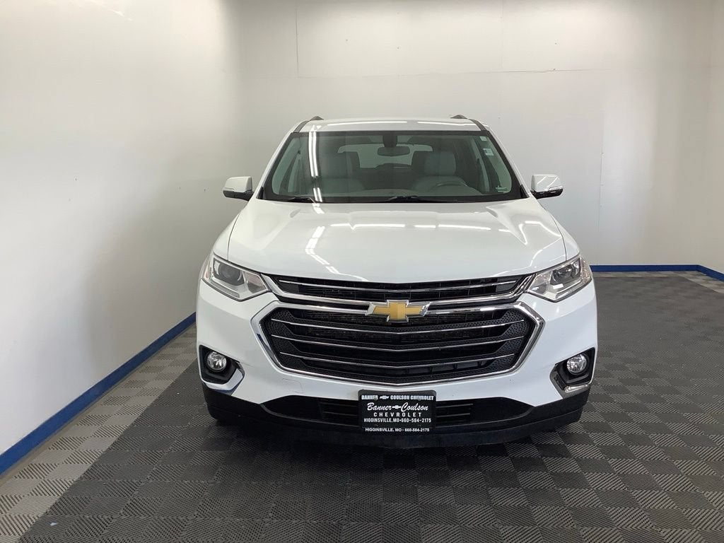 Used 2020 Chevrolet Traverse 3LT with VIN 1GNEVHKW1LJ202049 for sale in Kansas City