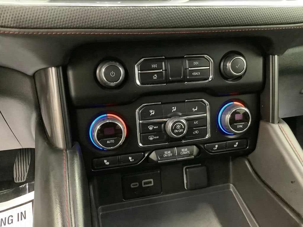 2023 Chevrolet Suburban RST