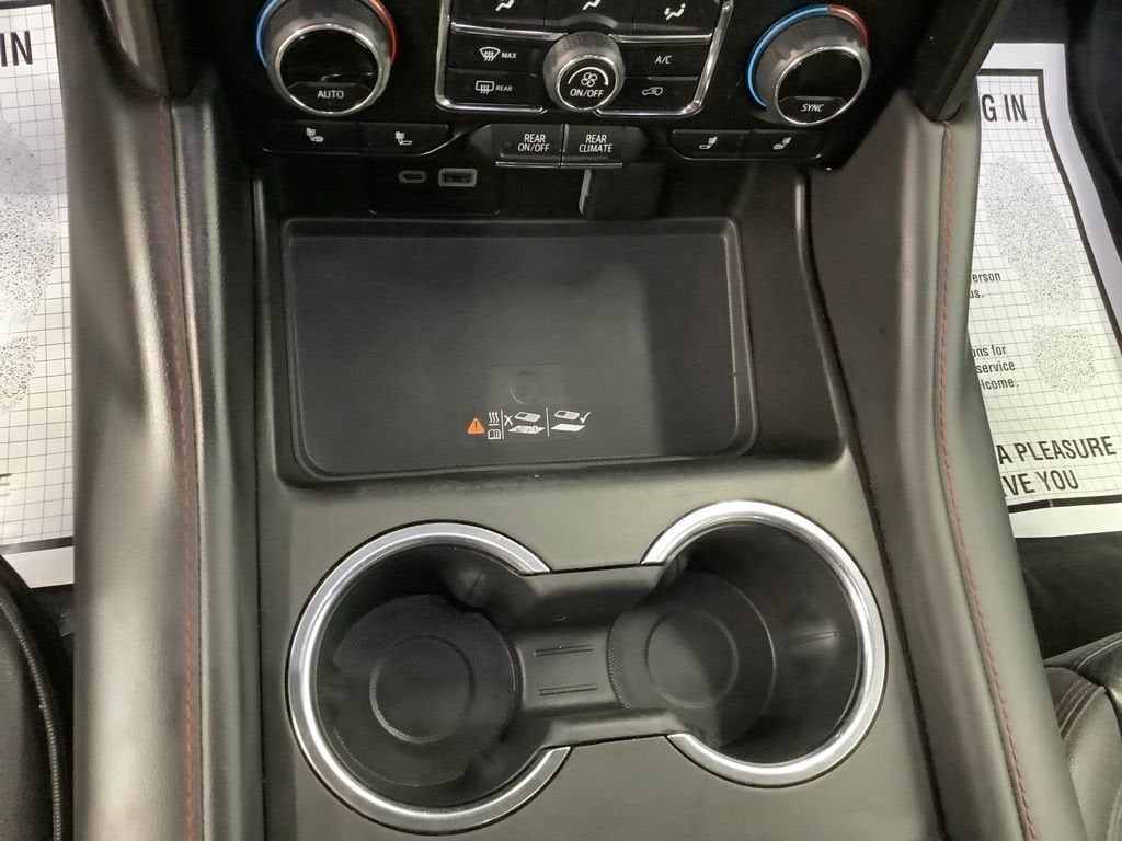 2023 Chevrolet Suburban RST