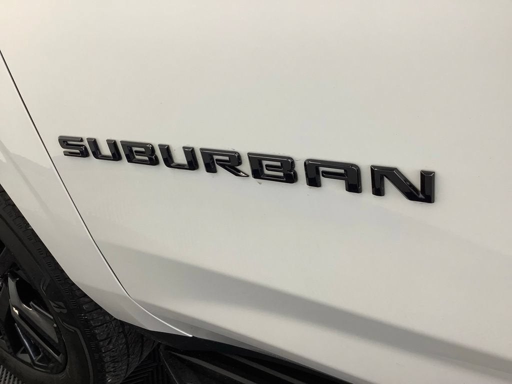 2023 Chevrolet Suburban RST
