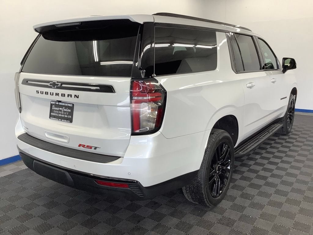 2023 Chevrolet Suburban RST