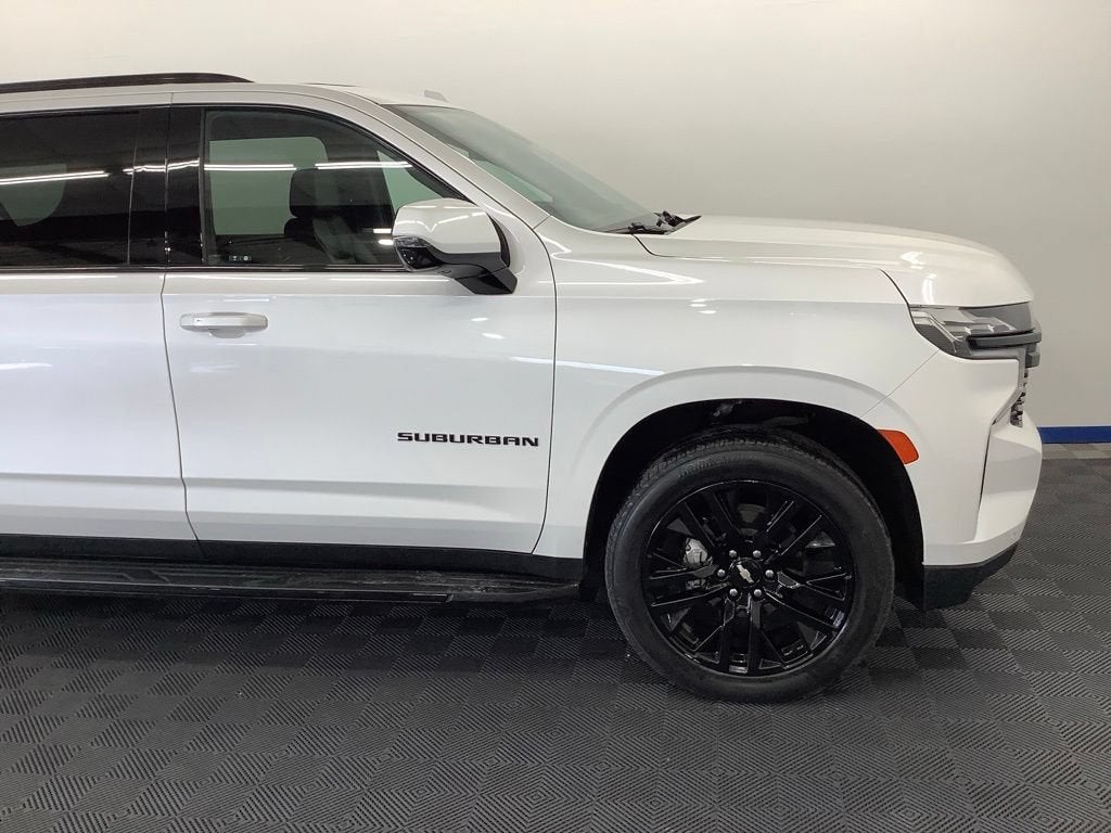 2023 Chevrolet Suburban RST