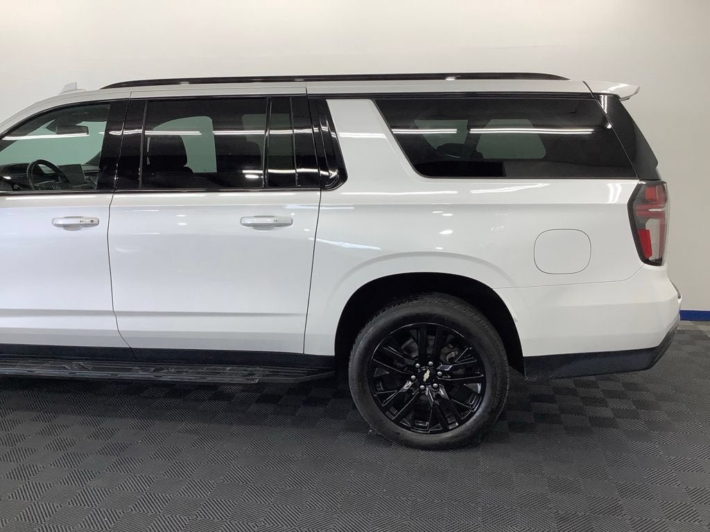 2023 Chevrolet Suburban RST