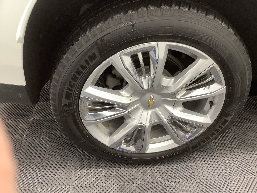 Used 2021 Chevrolet Suburban High Country with VIN 1GNSKGKL8MR291326 for sale in Kansas City