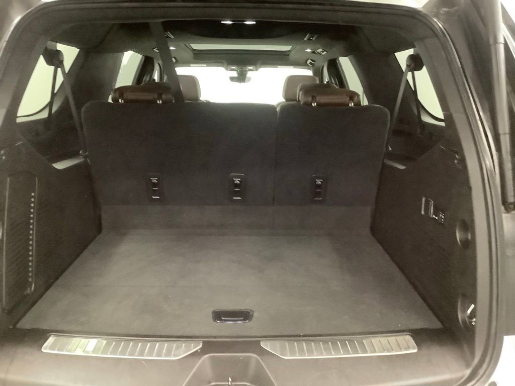 2021 Chevrolet Suburban High Country