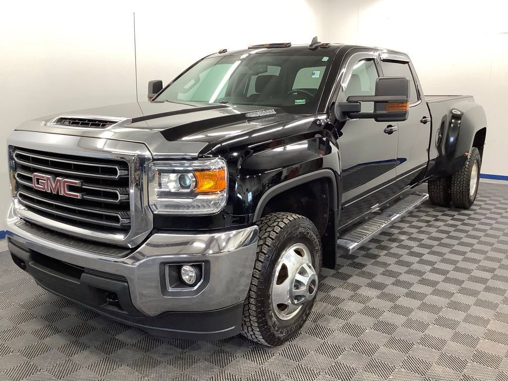 2018 GMC Sierra 4WD Crew Cab Standard Box SLE's photo