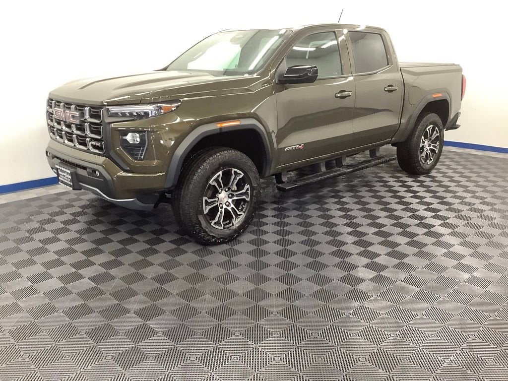 2024 GMC Canyon AT4