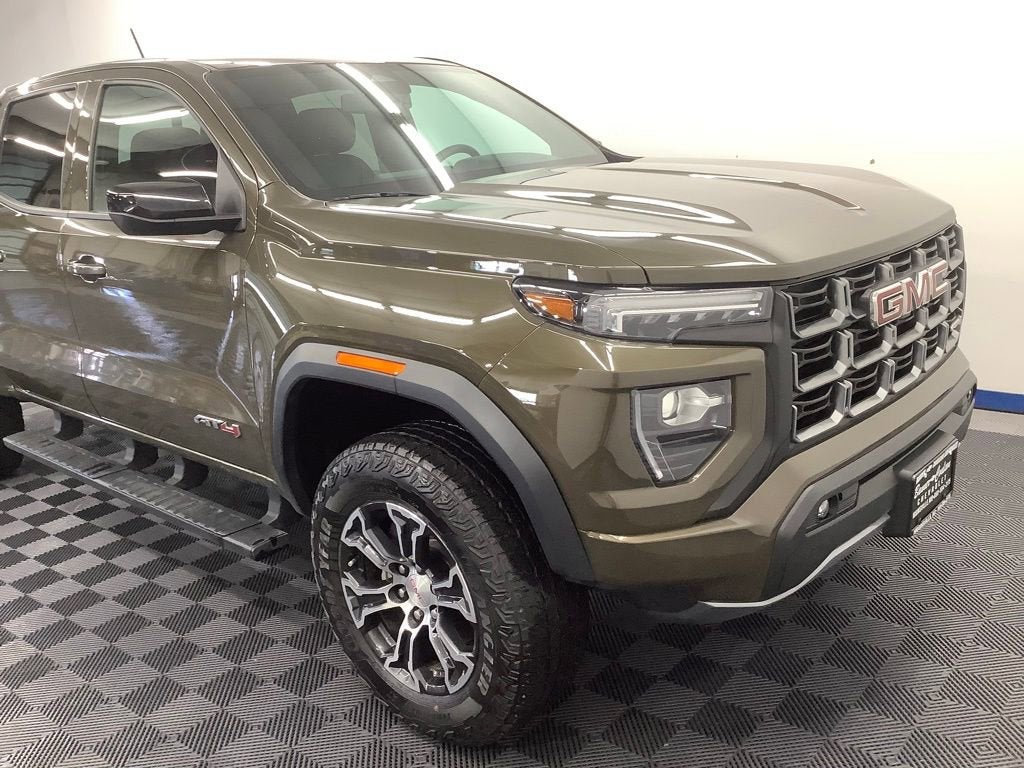2024 GMC Canyon AT4