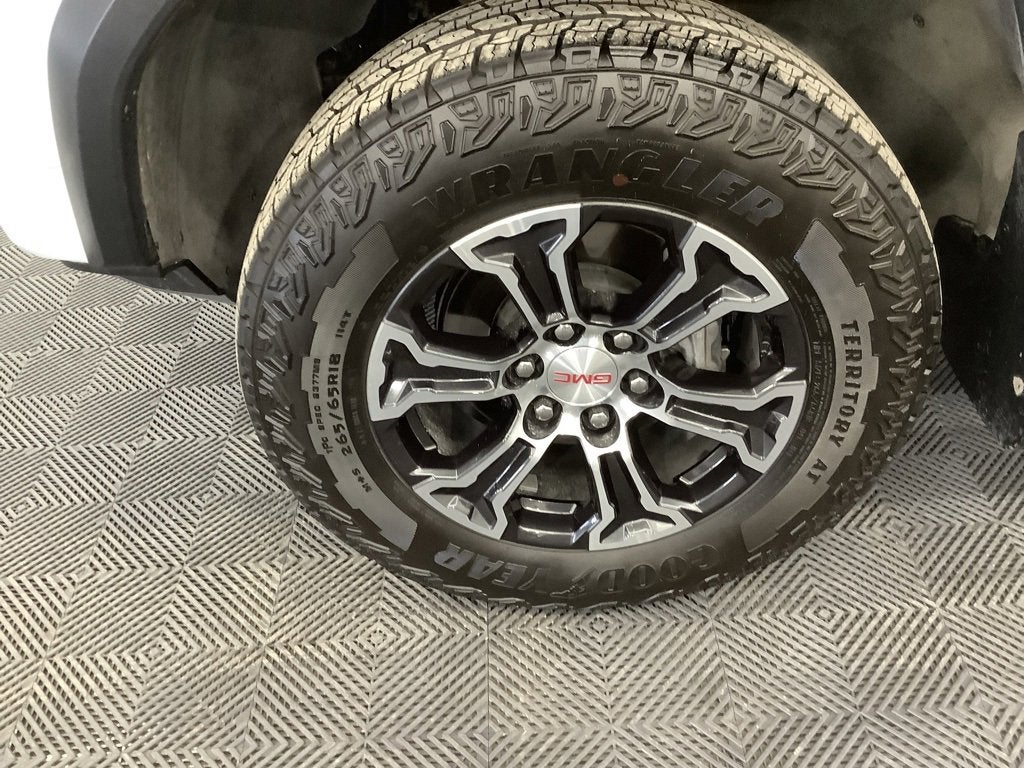 2023 GMC Canyon AT4