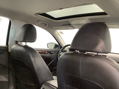 2013 Volkswagen Passat TDI SEL Premium