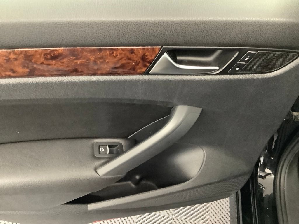 2013 Volkswagen Passat TDI SEL Premium