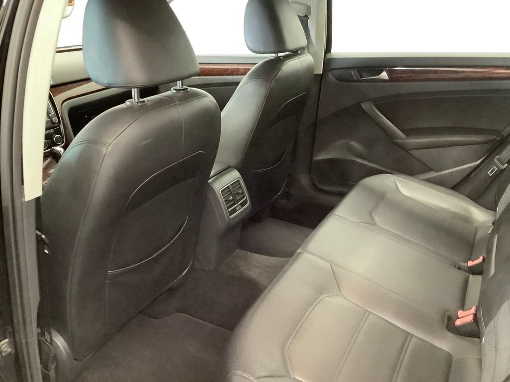 2013 Volkswagen Passat TDI SEL Premium