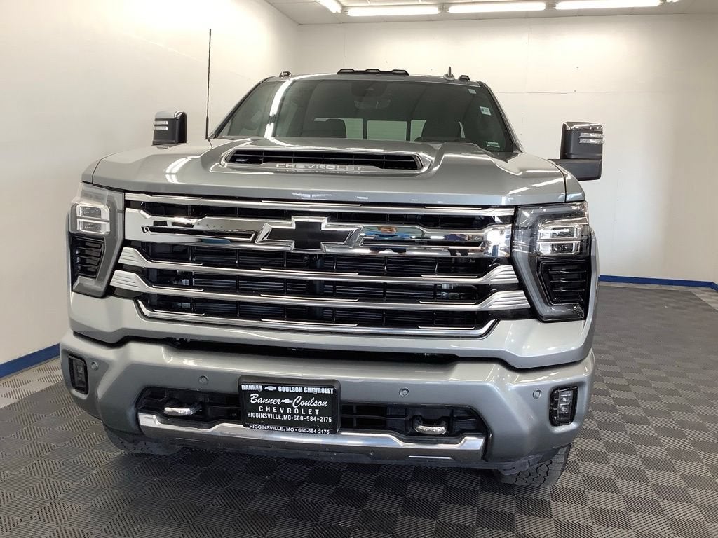 Used 2025 Chevrolet Silverado 2500HD High Country with VIN 2GC4KREY4S1220540 for sale in Kansas City