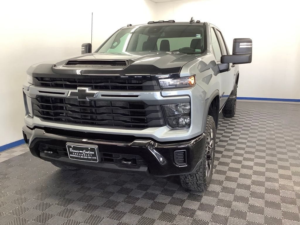 Used 2024 Chevrolet Silverado 2500HD Custom with VIN 2GC4YME72R1177447 for sale in Kansas City