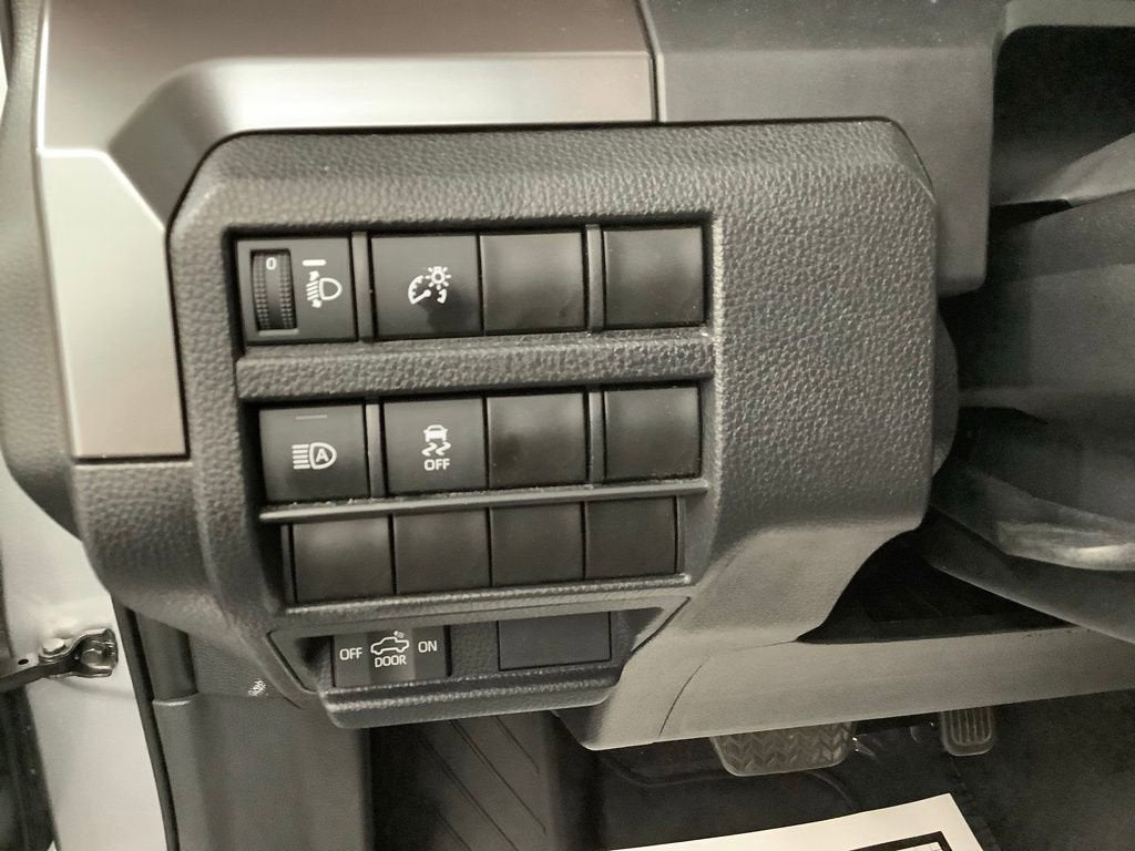 2024 Toyota Tacoma 4WD SR5