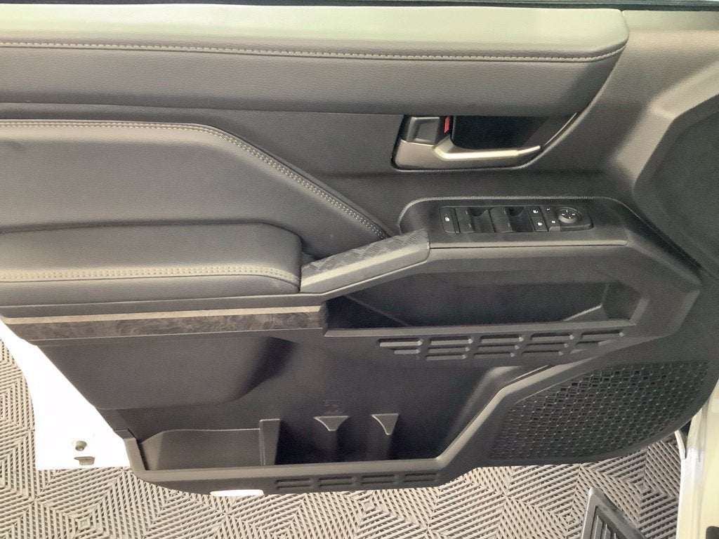 2026 Toyota Tacoma 4WD SR5