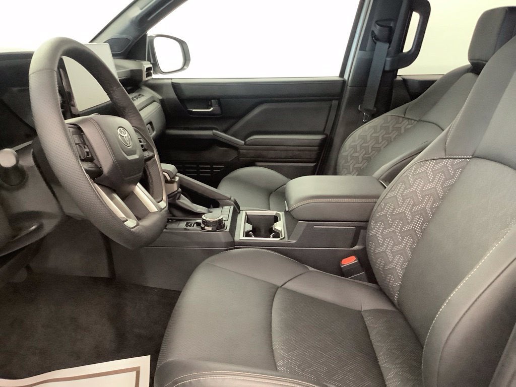 2026 Toyota Tacoma 4WD SR5