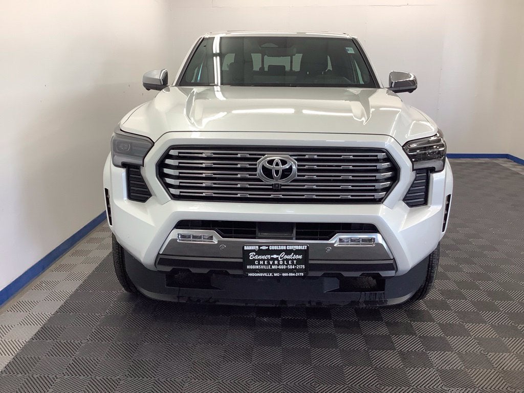 2026 Toyota Tacoma 4WD SR5