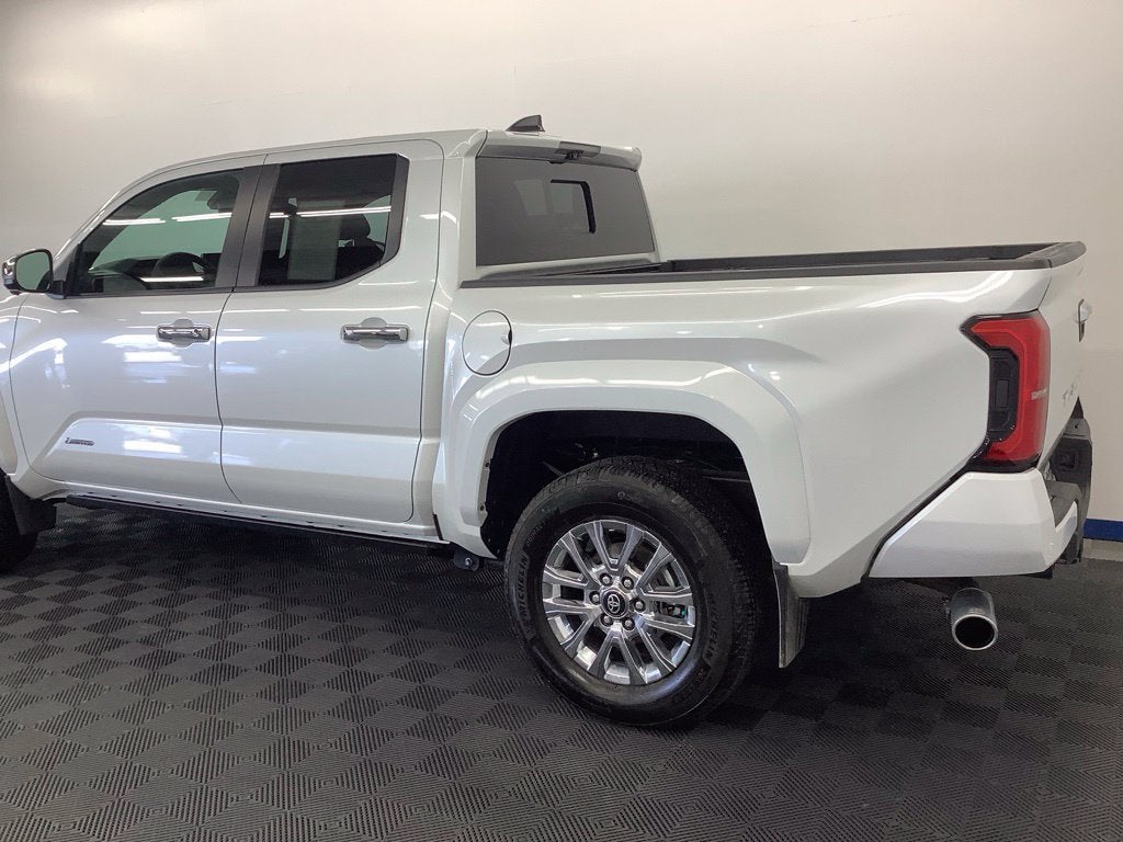2026 Toyota Tacoma 4WD SR5