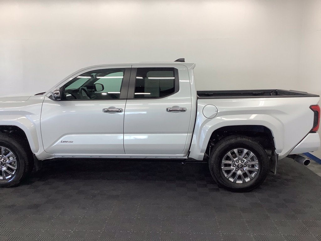 2026 Toyota Tacoma 4WD SR5