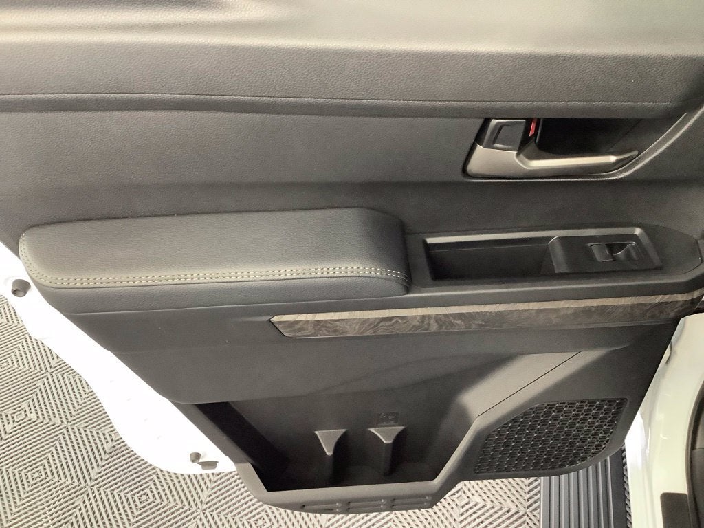 2026 Toyota Tacoma 4WD SR5